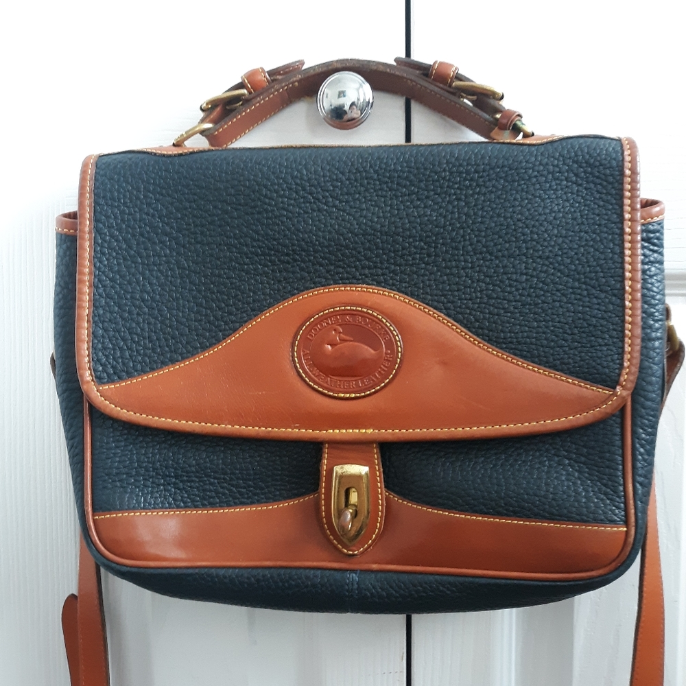 Beautiful Dooney & Bourke Carrier Bag